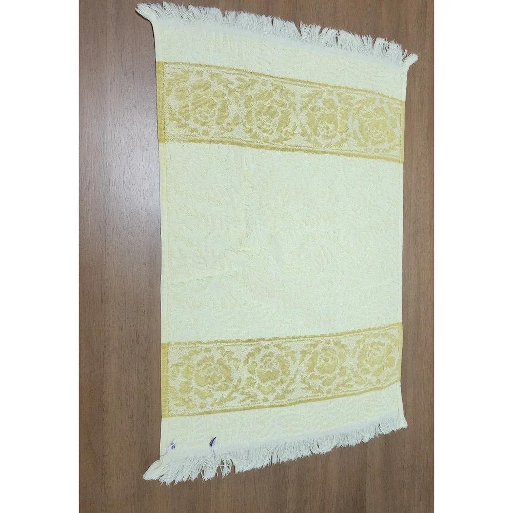 Vintage Yellow Cannon Royal Family Rose Hand Towel And Wahcloth Set